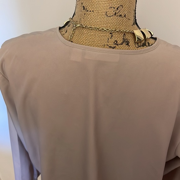 Top - Picture 5 of 6